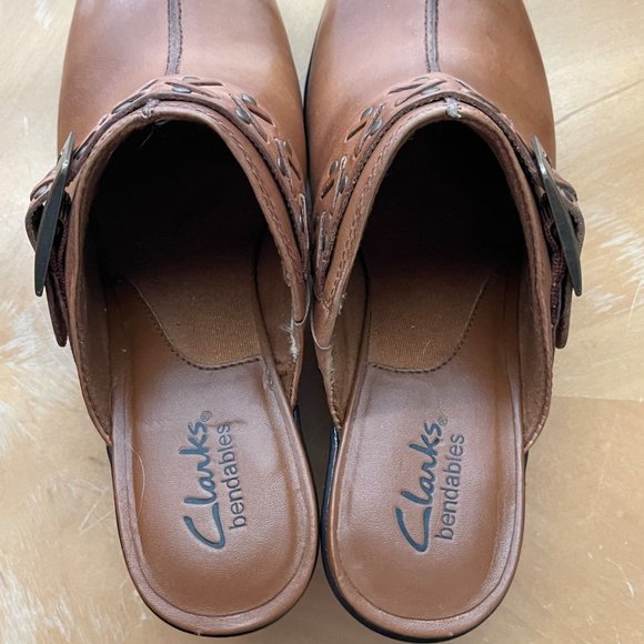 Clarks Bendables Sz 7.5 Brown Mules Mirabelle Holly Leather Studded Buckle Clogs - Picture 4 of 9
